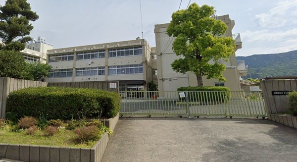 下大利パーク・ホームズ 大野城市立下大利小学校(小学校)/723m 下大利パーク・ホームズ 大野城市立下大利小学校(小学校)/723m