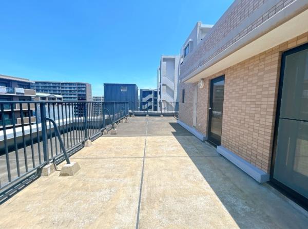 エバーライフ春日公園 バルコニー エバーライフ春日公園 バルコニー