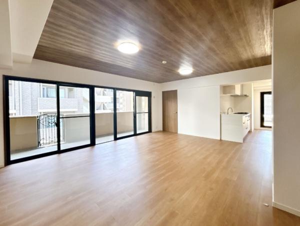 エバーライフ春日公園 リビング エバーライフ春日公園 リビング