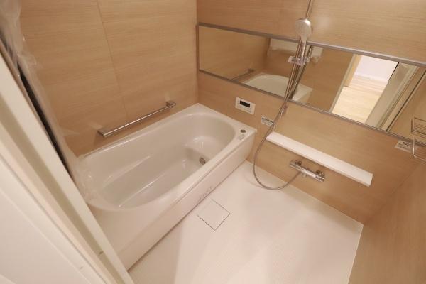 ルネッサンス21春日ザ・パーク バス ルネッサンス21春日ザ・パーク バス