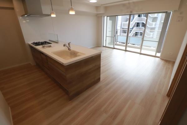 ルネッサンス21春日ザ・パーク リビング ルネッサンス21春日ザ・パーク リビング