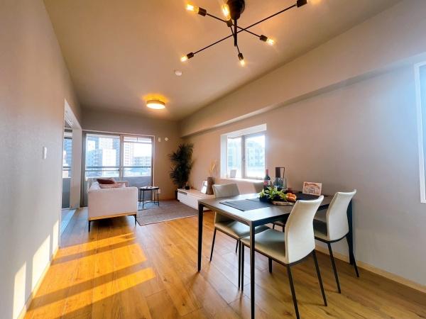 ラフィーネ春日原 リビング 明るい3面採光のリビング♪ ラフィーネ春日原 リビング 明るい3面採光のリビング♪