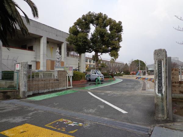 リーベスト春日公園 大野城市立大野小学校(小学校)/950m リーベスト春日公園 大野城市立大野小学校(小学校)/950m