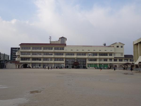 リーベスト春日公園 大野城市立大野中学校(中学校)/550m リーベスト春日公園 大野城市立大野中学校(中学校)/550m